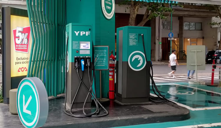 Preocupa la falta de medidas incisivas para impulsar la instalación de cargadores eléctricos