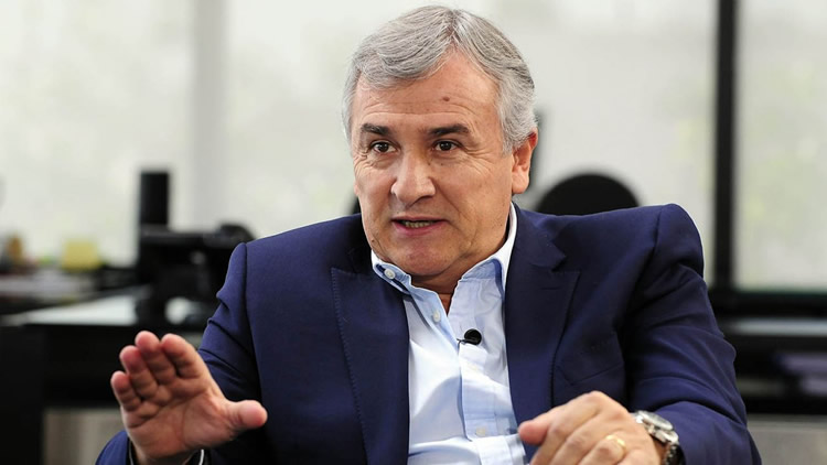 Morales propuso acelerar la ley de movilidad eléctrica pero desde el sector expendedor reclaman un debate profundo