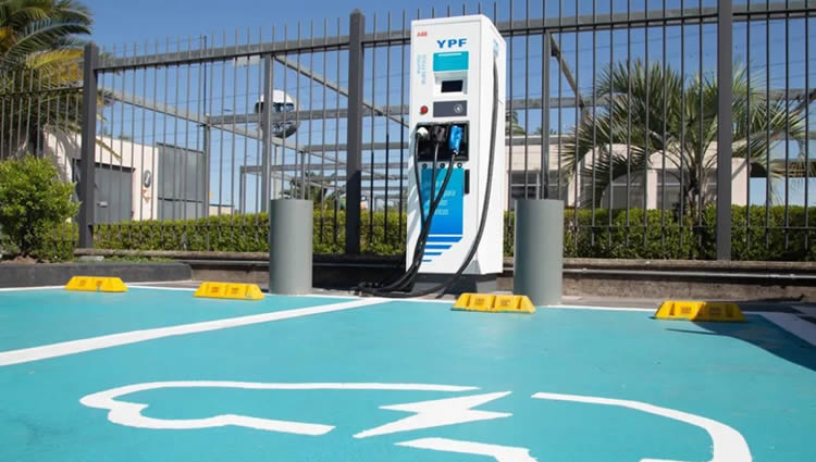 Cargadores eléctricos en Estaciones de Servicio: ¿Cuáles son las opciones de inversión?