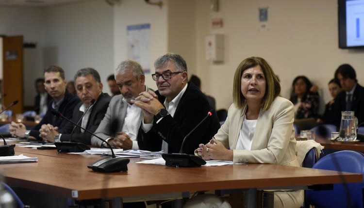 Diputados analizó la problemática de las Estaciones de Servicio en relación a la venta de combustibles con tarjetas